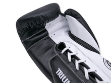 Load image into Gallery viewer, Death Adder 2.0 Lace Glove - Black / White